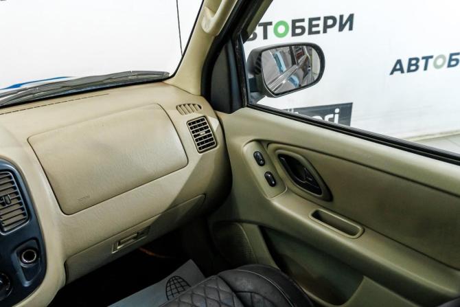 Ford Maverick III с пробегом 2004 года, цена 348 000 рублей, 380000 км, внедорожник, Автокод Объявления