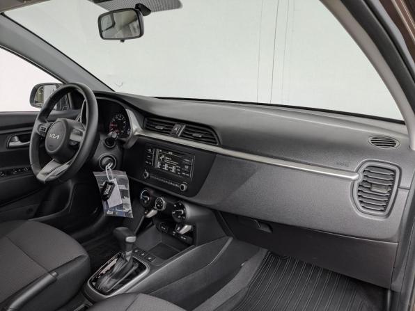 Kia Rio IV Рестайлинг с пробегом 2022 года, цена 1 945 000 рублей, 25759 км, хэтчбек, Автокод Объявления