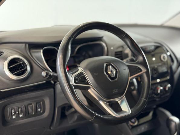 Renault Kaptur I Рестайлинг с пробегом 2021 года, цена 1 082 000 рублей, 175600 км, внедорожник, Автокод Объявления