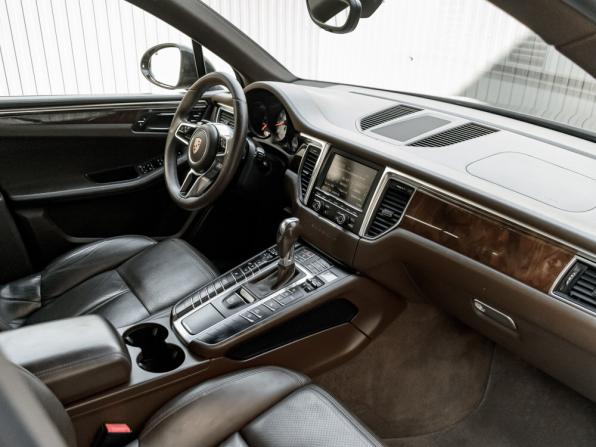 Porsche Macan I с пробегом 2015 года, цена 2 695 000 рублей, 132462 км, внедорожник, Автокод Объявления