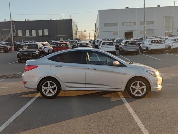Hyundai Solaris I Рестайлинг с пробегом 2015 года, цена 835 000 рублей, 241597 км, седан, Автокод Объявления