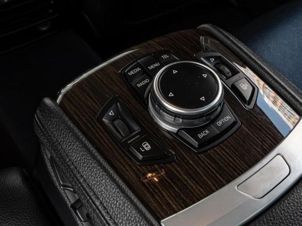 BMW 7 серии V (F01/F02/F04) Рестайлинг с пробегом 2015 года, цена 2 800 000 рублей, 236328 км, седан, Автокод Объявления