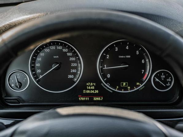 BMW 5 серии VI (F10/F11/F07) Рестайлинг с пробегом 2013 года, цена 1 635 000 рублей, 169953 км, универсал, Автокод Объявления