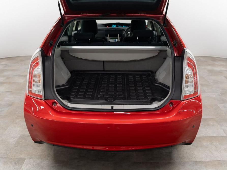 Toyota Prius III Рестайлинг (XW30) Красноярск  - изображение 19
