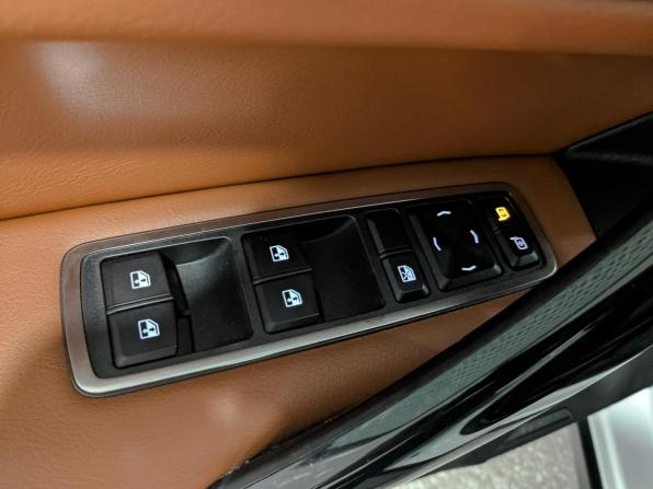 Lada (ВАЗ) Vesta I Рестайлинг (NG) с пробегом 2024 года, цена 1 699 000 рублей, 29004 км, универсал, Автокод Объявления