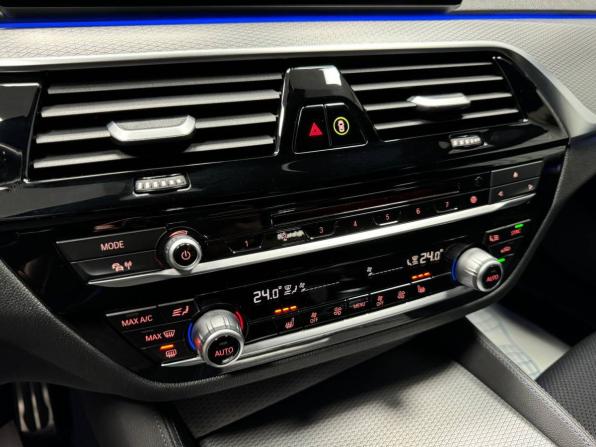 BMW 5 серии VII (G30/G31/G38) с пробегом 2019 года, цена 3 990 000 рублей, 81739 км, седан, Автокод Объявления