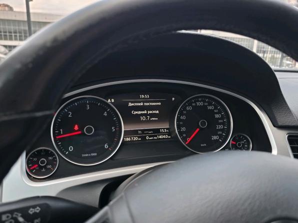Volkswagen Touareg II Рестайлинг с пробегом 2015 года, цена 2 750 000 рублей, 186718 км, внедорожник, Автокод Объявления