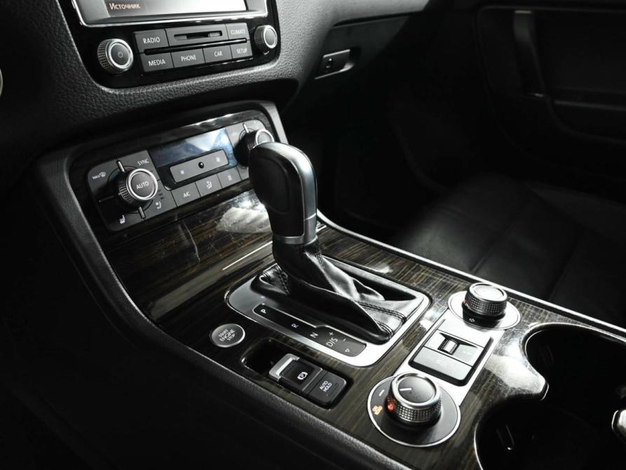 Volkswagen Touareg II Рестайлинг Екатеринбург  - изображение 17