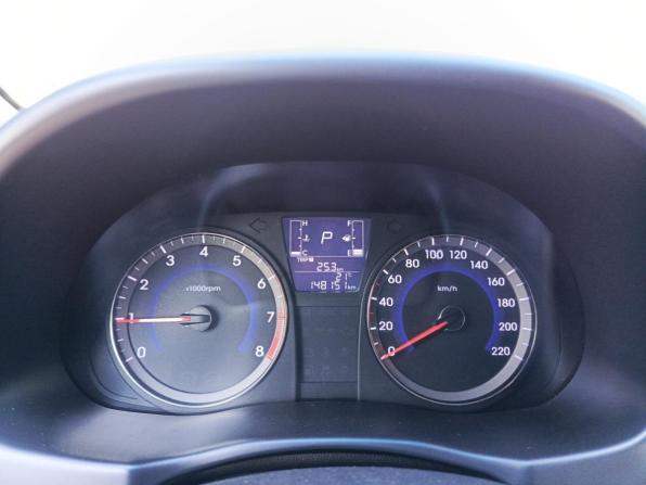 Hyundai Solaris I Рестайлинг с пробегом 2016 года, цена 950 000 рублей, 148150 км, хэтчбек, Автокод Объявления