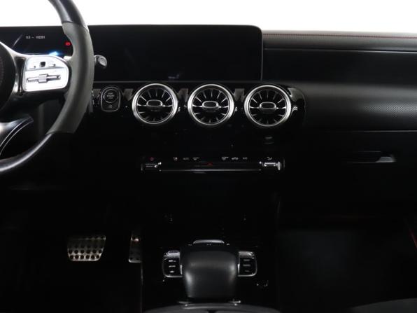 Mercedes-Benz CLA II (C118 X118) с пробегом 2019 года, цена 2 799 900 рублей, 101200 км, седан, Автокод Объявления