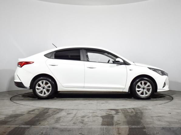 Hyundai Solaris II Рестайлинг с пробегом 2021 года, цена 1 100 000 рублей, 166550 км, седан, Автокод Объявления