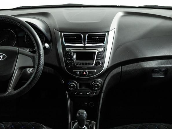 Hyundai Solaris I Рестайлинг с пробегом 2016 года, цена 1 050 000 рублей, 143867 км, седан, Автокод Объявления