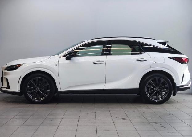 Lexus RX V с пробегом 2022 года, цена 9 280 000 рублей, 33000 км, внедорожник, Автокод Объявления