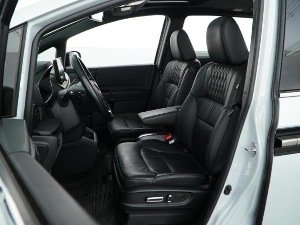 Honda Elysion II Рестайлинг 2 с пробегом 2023 года, цена 4 770 055 рублей, 20558 км, минивэн, Автокод Объявления