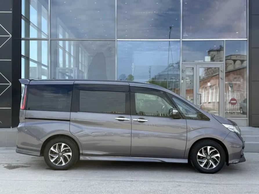 Honda Stepwgn V Рестайлинг Новосибирск  - изображение 3