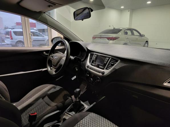 Hyundai Solaris II с пробегом 2019 года, цена 1 117 000 рублей, 125467 км, седан, Автокод Объявления