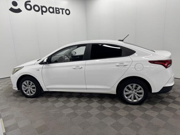 Hyundai Solaris II Рестайлинг с пробегом 2021 года, цена 1 050 000 рублей, 232000 км, седан, Автокод Объявления