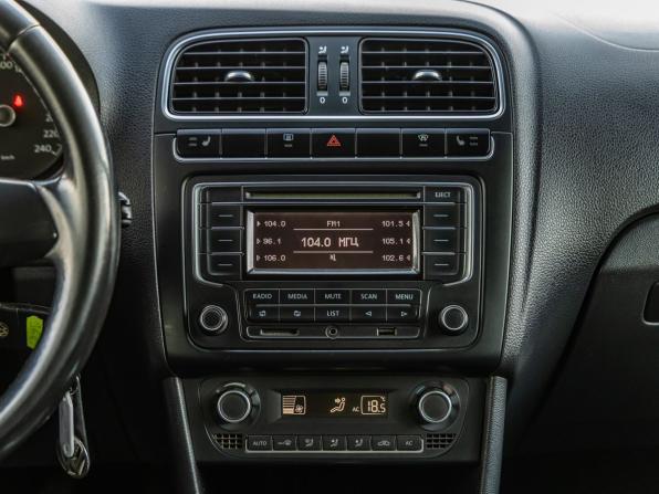 Volkswagen Polo V с пробегом 2013 года, цена 748 000 рублей, 237065 км, седан, Автокод Объявления