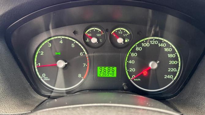 Ford Focus II с пробегом 2006 года, цена 350 000 рублей, 236948 км, седан, Автокод Объявления