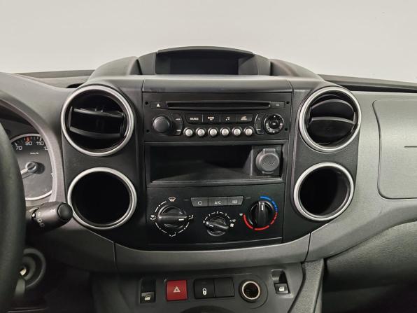 Citroen Berlingo II Рестайлинг 2 с пробегом 2017 года, цена 1 075 000 рублей, 174145 км, компактвэн, Автокод Объявления