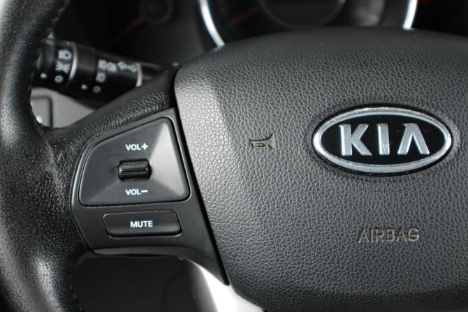 Kia Rio III с пробегом 2012 года, цена 759 000 рублей, 198000 км, седан, Автокод Объявления