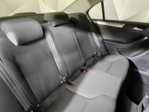 Volkswagen Jetta VI Рестайлинг с пробегом 2015 года, цена 969 000 рублей, 267899 км, седан, Автокод Объявления
