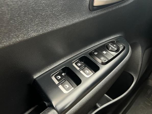 Kia Rio IV с пробегом 2018 года, цена 1 327 800 рублей, 134452 км, хэтчбек, Автокод Объявления