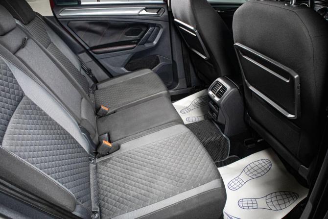 Volkswagen Tiguan II с пробегом 2017 года, цена 2 399 000 рублей, 243000 км, внедорожник, Автокод Объявления