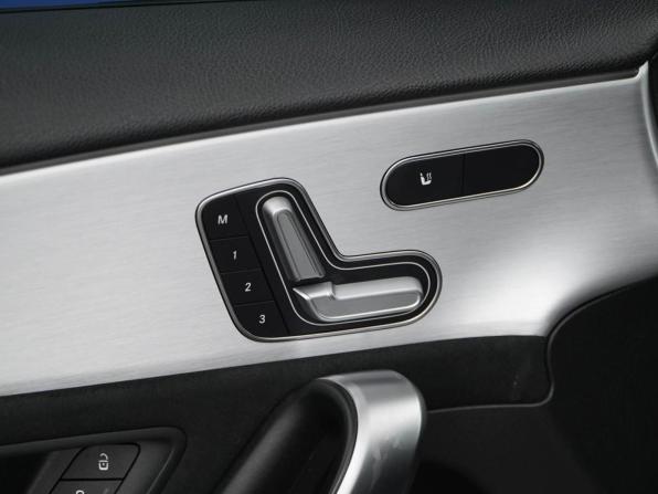 Mercedes-Benz A-Класс IV (W177) с пробегом 2019 года, цена 2 347 077 рублей, 77417 км, хэтчбек, Автокод Объявления