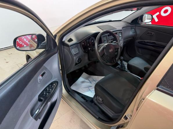 Kia Rio II Рестайлинг с пробегом 2010 года, цена 599 000 рублей, 179954 км, седан, Автокод Объявления