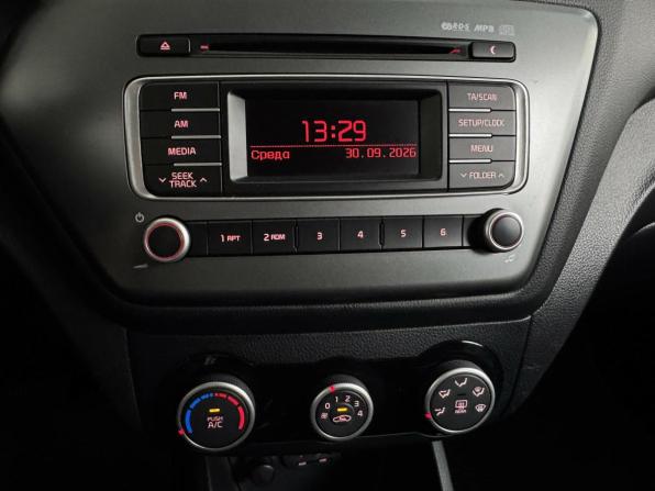 Kia Rio III Рестайлинг с пробегом 2015 года, цена 1 090 000 рублей, 168077 км, седан, Автокод Объявления