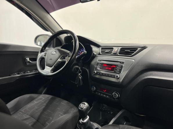 Kia Rio III Рестайлинг с пробегом 2017 года, цена 1 150 000 рублей, 155000 км, седан, Автокод Объявления
