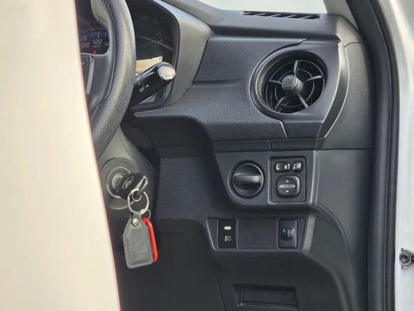 Toyota Corolla XI (E160 E170 E180) Рестайлинг 1 с пробегом 2017 года, цена 1 375 000 рублей, 174272 км, универсал, Автокод Объявления