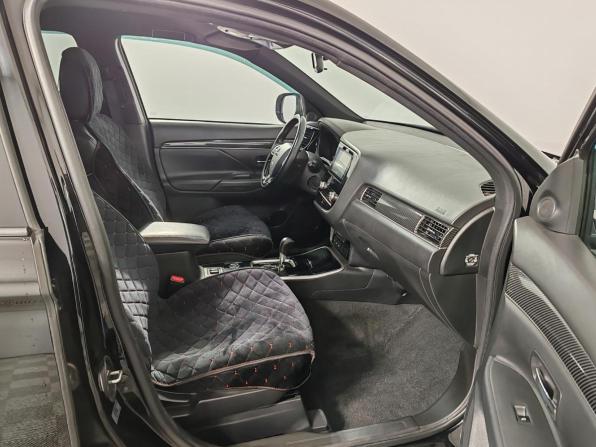 Mitsubishi Outlander III Рестайлинг 3 с пробегом 2021 года, цена 1 899 000 рублей, 191851 км, внедорожник, Автокод Объявления