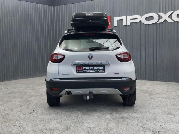 Renault Kaptur I с пробегом 2017 года, цена 1 427 000 рублей, 181124 км, внедорожник, Автокод Объявления