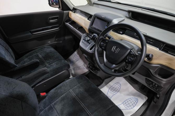 Honda Freed II с пробегом 2017 года, цена 1 449 000 рублей, 134000 км, компактвэн, Автокод Объявления