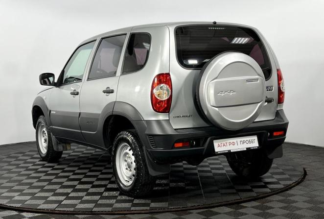 Chevrolet Niva I Рестайлинг с пробегом 2018 года, цена 755 000 рублей, 102443 км, внедорожник, Автокод Объявления