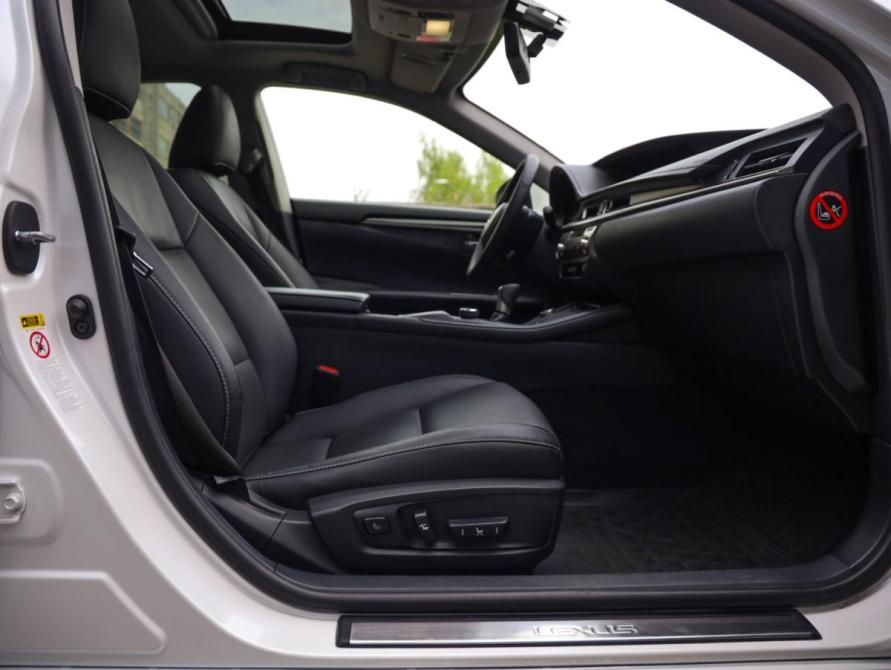 Lexus ES VI Рестайлинг Санкт-Петербург  - изображение 26