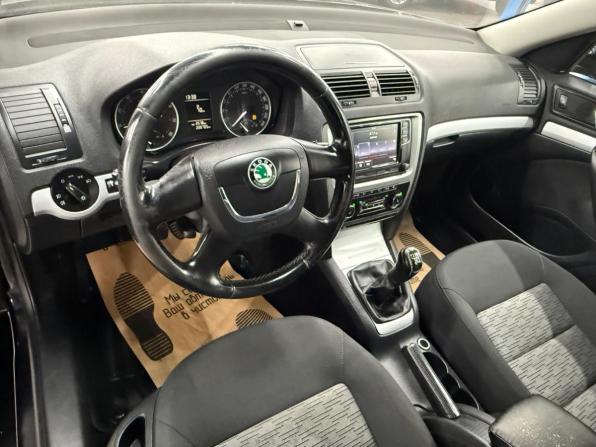 Skoda Octavia II (A5) Рестайлинг с пробегом 2011 года, цена 646 800 рублей, 226576 км, лифтбек, Автокод Объявления