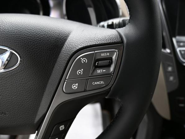 Hyundai Santa Fe III с пробегом 2013 года, цена 1 745 000 рублей, 201267 км, внедорожник, Автокод Объявления