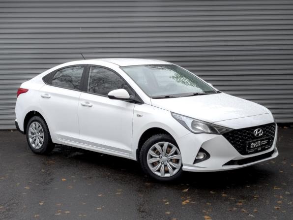 Hyundai Solaris II Рестайлинг с пробегом 2022 года, цена 1 545 000 рублей, 86180 км, седан, Автокод Объявления