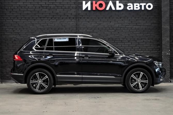 Volkswagen Tiguan II с пробегом 2019 года, цена 2 820 000 рублей, 140374 км, внедорожник, Автокод Объявления
