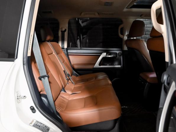 Toyota Land Cruiser 200 Series Рестайлинг 1 с пробегом 2015 года, цена 4 370 000 рублей, 180099 км, внедорожник, Автокод Объявления