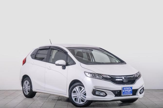 Honda Fit III Рестайлинг с пробегом 2018 года, цена 1 429 000 рублей, 34000 км, хэтчбек, Автокод Объявления