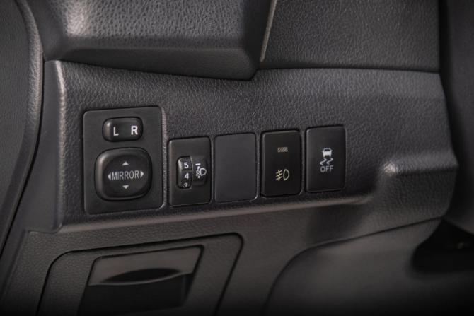 Toyota Corolla XI (E160 E170 E180) с пробегом 2014 года, цена 1 369 000 рублей, 240000 км, седан, Автокод Объявления