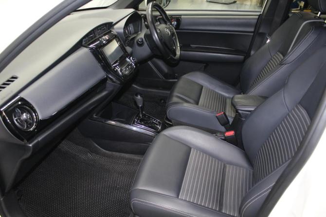 Toyota Corolla XI (E160 E170) Рестайлинг 2 с пробегом 2018 года, цена 1 429 000 рублей, 158000 км, универсал, Автокод Объявления