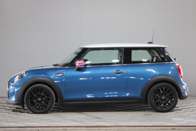 Mini Hatch III (F55/F56) Рестайлинг 2 с пробегом 2021 года, цена 2 249 000 рублей, 57265 км, хэтчбек, Автокод Объявления