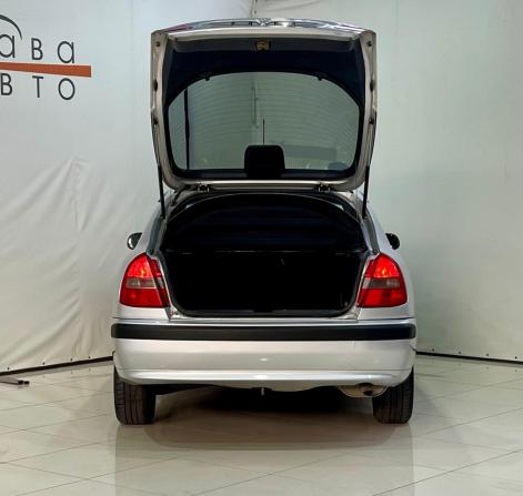 Mitsubishi Carisma I Рестайлинг с пробегом 2002 года, цена 300 000 рублей, 371177 км, хэтчбек, Автокод Объявления
