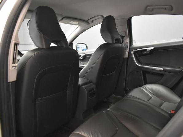 Volvo S60 II Рестайлинг с пробегом 2015 года, цена 1 727 000 рублей, 158095 км, седан, Автокод Объявления
