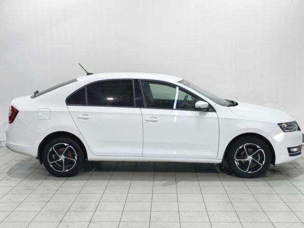 Skoda Rapid I Рестайлинг с пробегом 2018 года, цена 1 175 000 рублей, 131134 км, лифтбек, Автокод Объявления